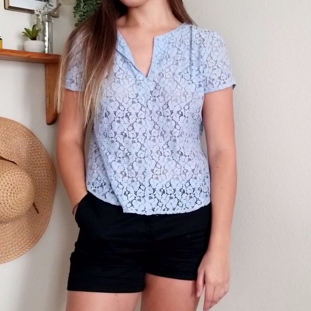 New York & Company Light Blue Floral Blouse